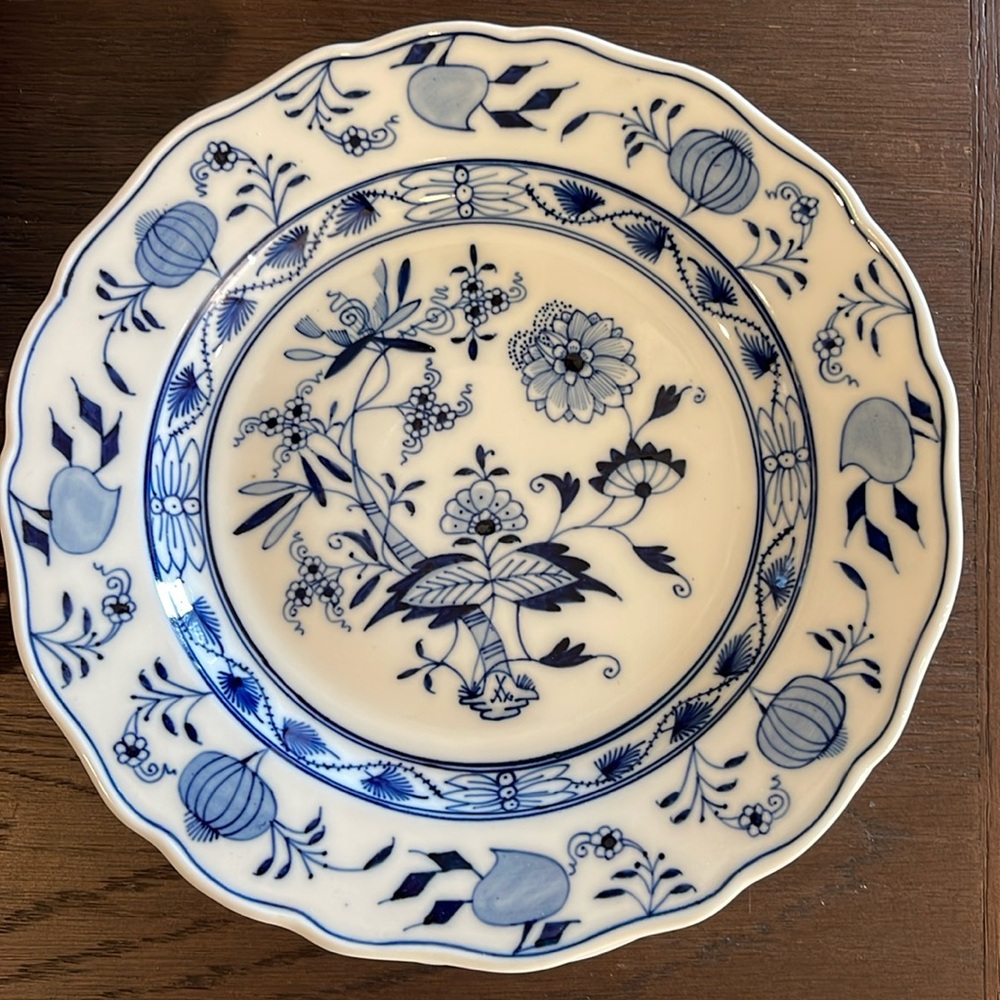 Antique Porcelain Meissen Blue Onion Scalloped Plate-9 3/4”